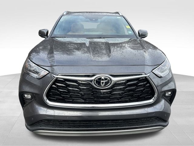 new 2025 Toyota Highlander Hybrid car, priced at $57,546