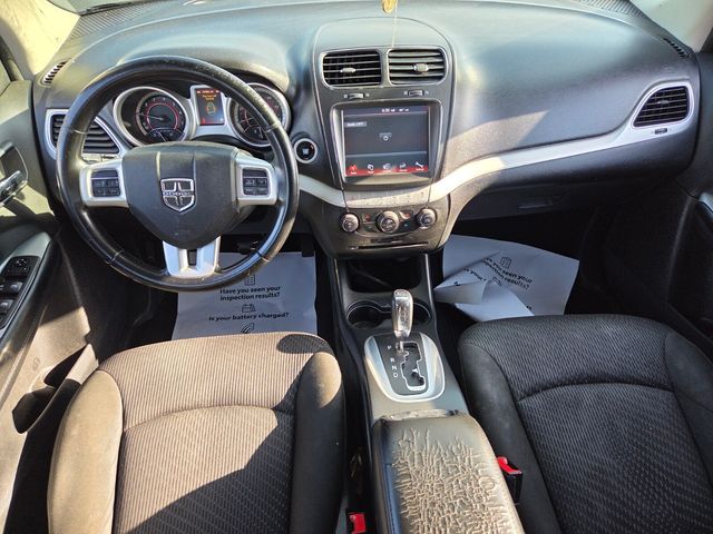 Used 2019 Silver Dodge SE image 8