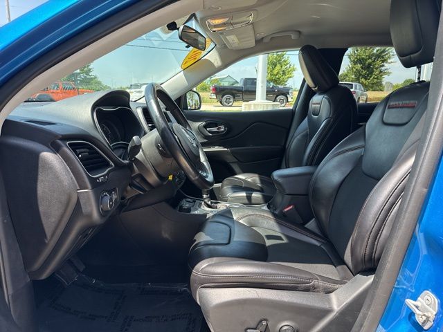 2019 Jeep Cherokee Trailhawk - Hydro Blue Pearlcoat exterior view 14