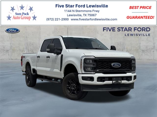 Oxford White 2024 Ford F-250 Super Duty XL Crew Cab 4WD Pickup Truck Four-Wheel Drive Automatic
