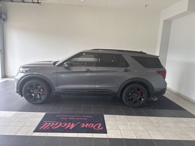 2023 Ford Explorer ST 4WD's photo