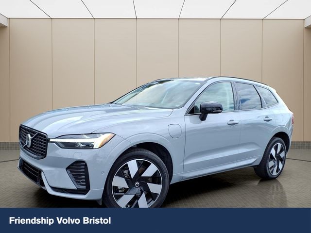2025 Volvo XC60 Recharge T8 Plus Dark Theme eAWD