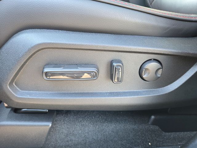 Used 2025 Honda Pilot SUV