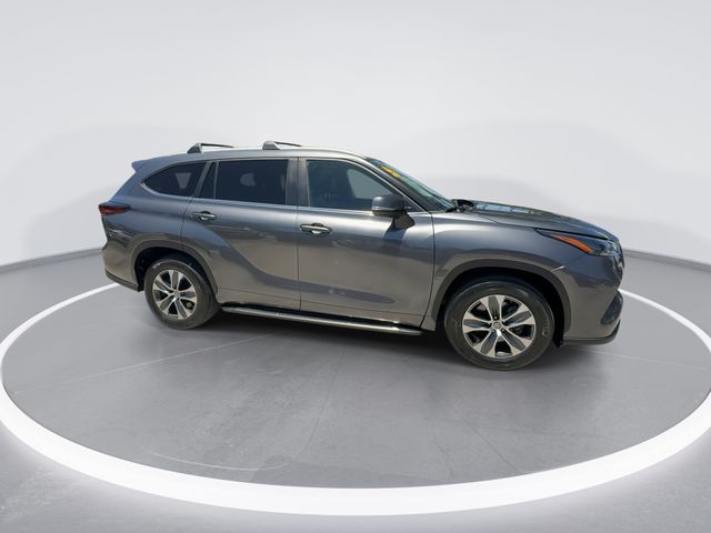 2024 Toyota Highlander - $36,998