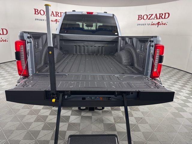 2025 Glacier Gray Metallic TriCoat Ford Super Duty F-350 SRW Lariat 4X4 Truck