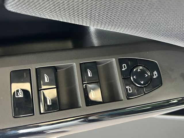 2026 BMW X3 30 - Photo 12