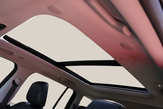 Used Car 2023 Jeep Grand Cherokee  Limited For Sale Under $35,000 In Austin, Texas