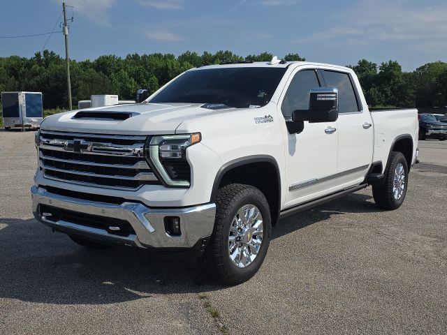 Summit White 2024 Chevrolet Silverado 3500HD High Country Crew Cab 4WD Pickup Truck Four-Wheel Drive Automatic