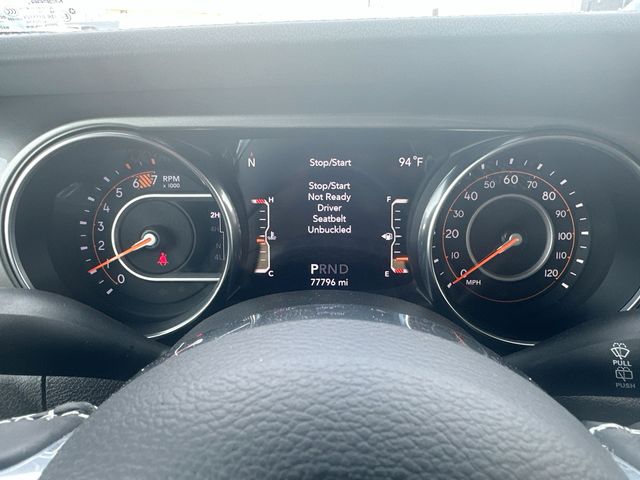 Used 2019 Silver Jeep Unlimited Sahara image 17