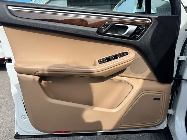 Used 2019  Porsche S image 16