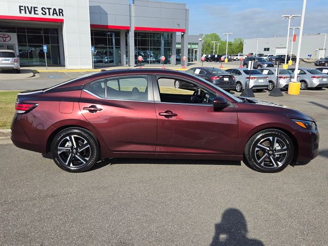 Used 2024  Nissan SV image 13