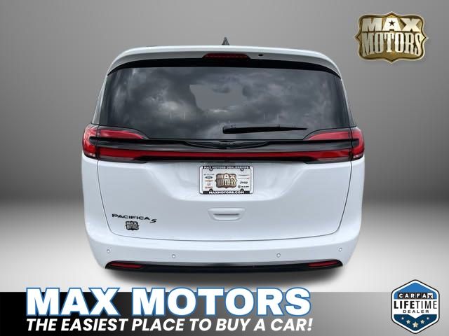 2024 Chrysler Pacifica Touring L 8