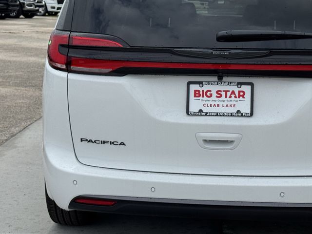 2026 Chrysler Pacifica Select White at Martin Chrysler Dodge Jeep Ram