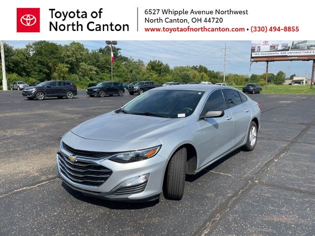 Silver Ice Metallic 2019 Chevrolet Malibu Sedan Front-Wheel Drive Continuously Variable Transmission