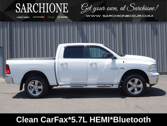 Bright White Clearcoat 2015 RAM 1500 Pickup Truck Four-Wheel Drive 8-Speed Automatic