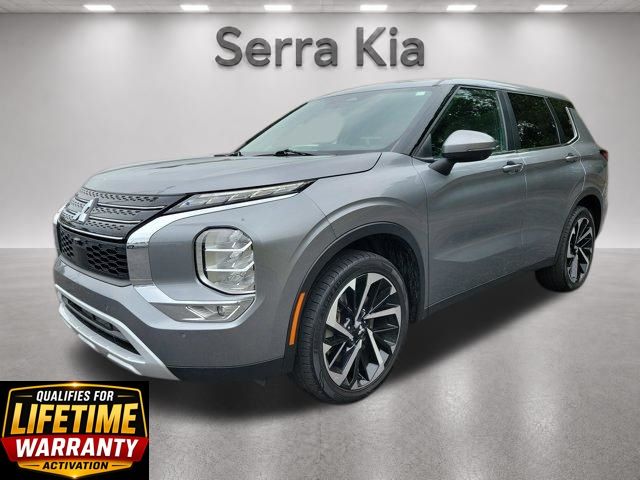 Silver 2024 Mitsubishi Outlander SUV / Crossover Front-Wheel Drive Continuously Variable Transmission