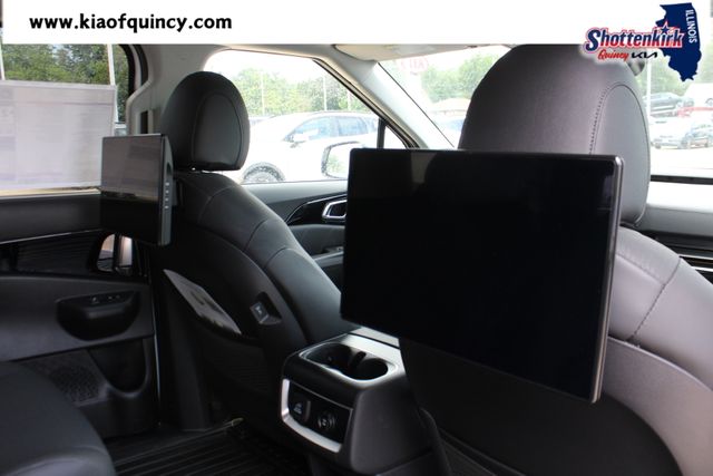 New 2026 Kia Carnival MPV Van