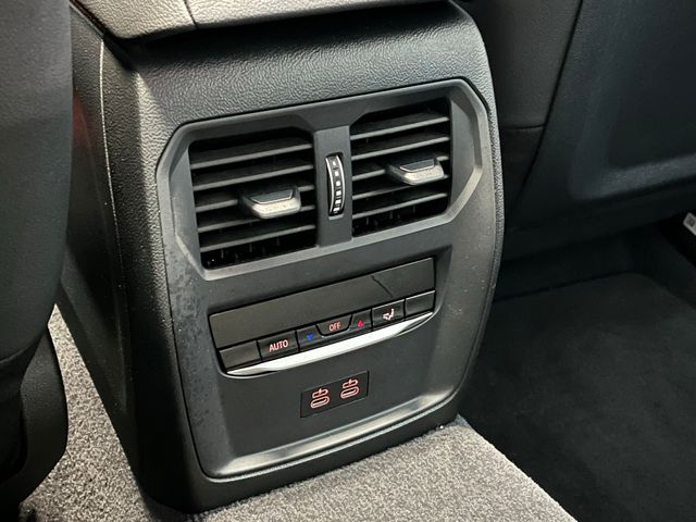 2025 BMW 3 Series 330i - Photo 38