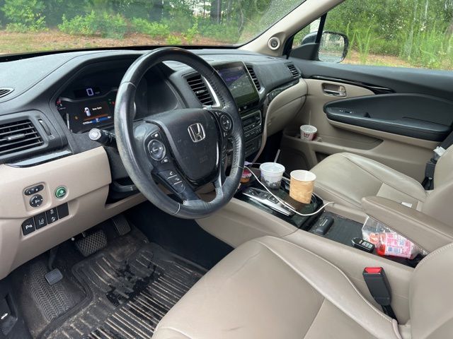2017 Honda Pilot Touring photo