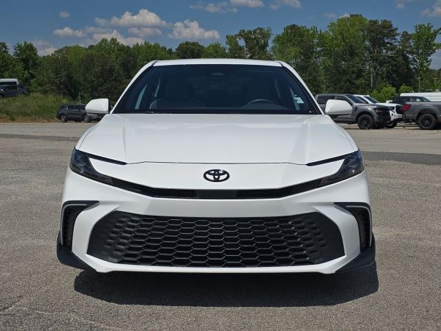 2025 Toyota Camry SE:B02318