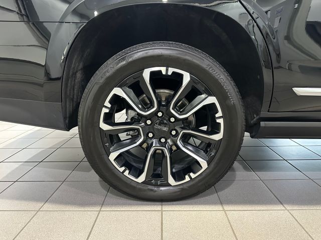 2024 GMC Yukon Denali - 8
