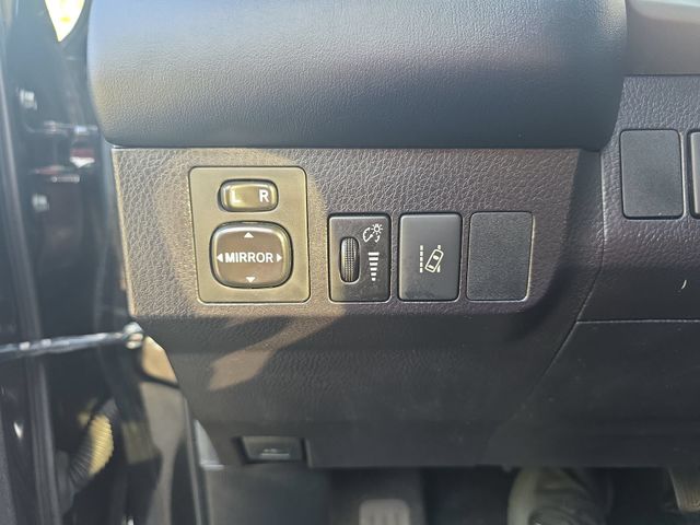Used 2018 Black Toyota XLE image 26