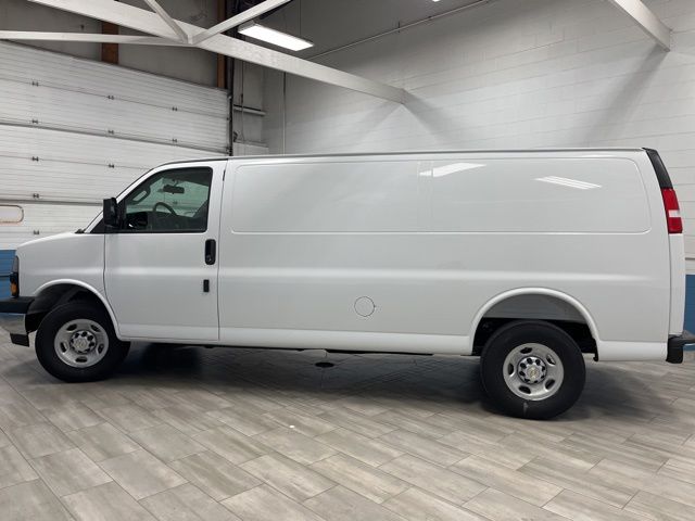 New 2026 Summit White Chevrolet Work Van image 4