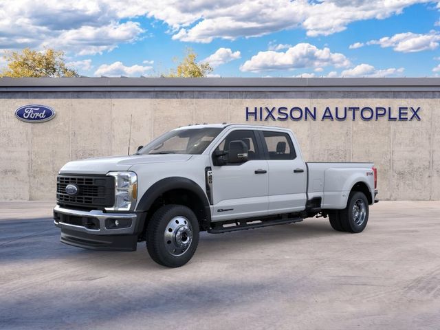 Oxford White 2026 Ford F-450 Super Duty Pickup Truck Four-Wheel Drive Automatic