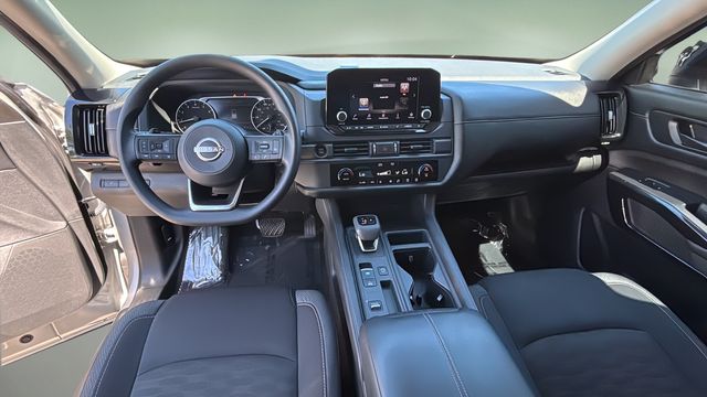 Used 2025 Silver Nissan S image 16
