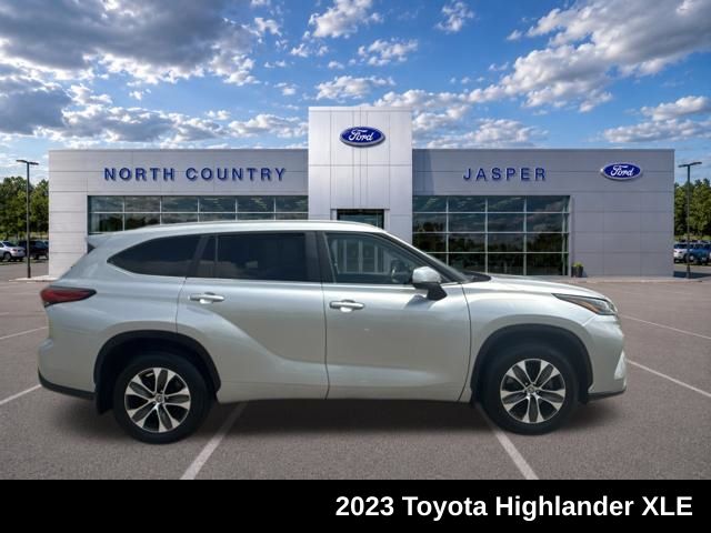 Celestial Silver Metallic 2023 Toyota Highlander SUV / Crossover All-Wheel Drive 8-Speed Automatic