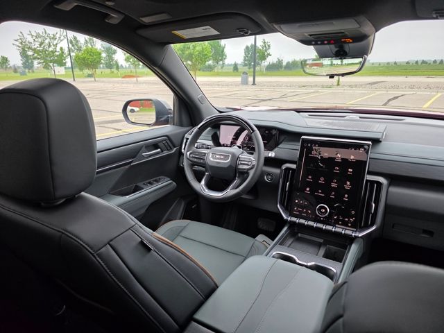 2025 GMC Acadia AWD AT4