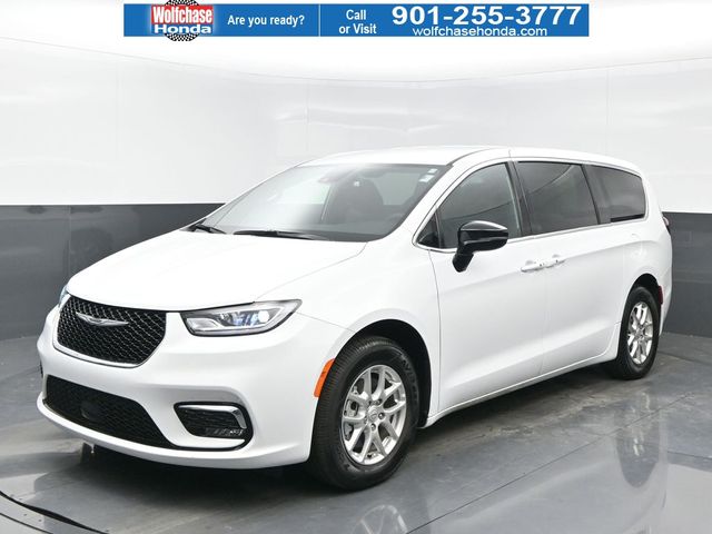 2025 Chrysler Pacifica Select FWD