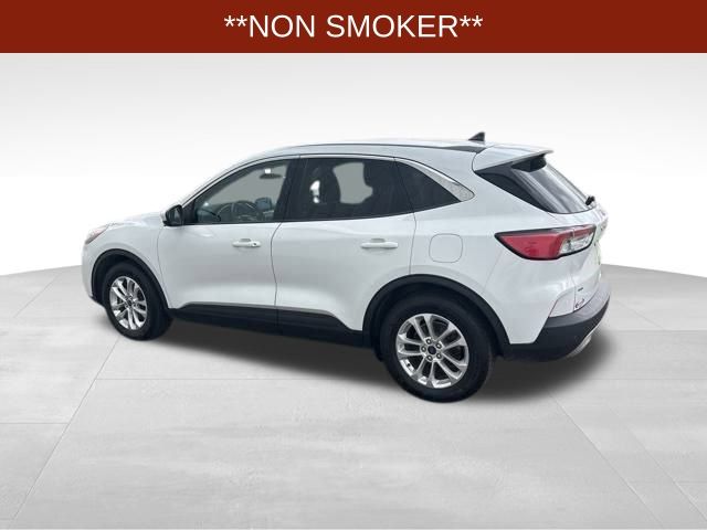 2020 Ford Escape SE photo