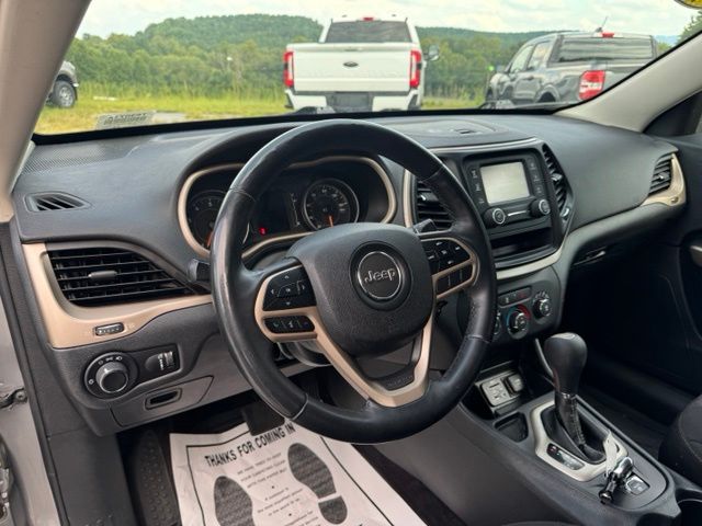 Used 2017 Silver Jeep Sport image 25