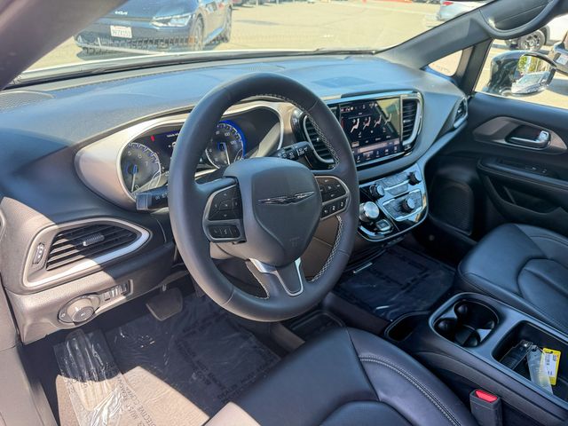 used 2025 Chrysler Pacifica car, priced at $26,115