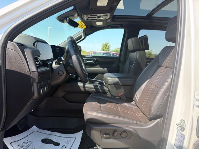 Used 2025 Chevrolet Suburban SUV