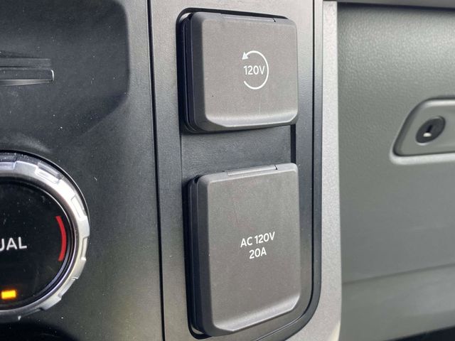 2023 Agate Black Metallic Ford F-150 XLT 4X4 Truck