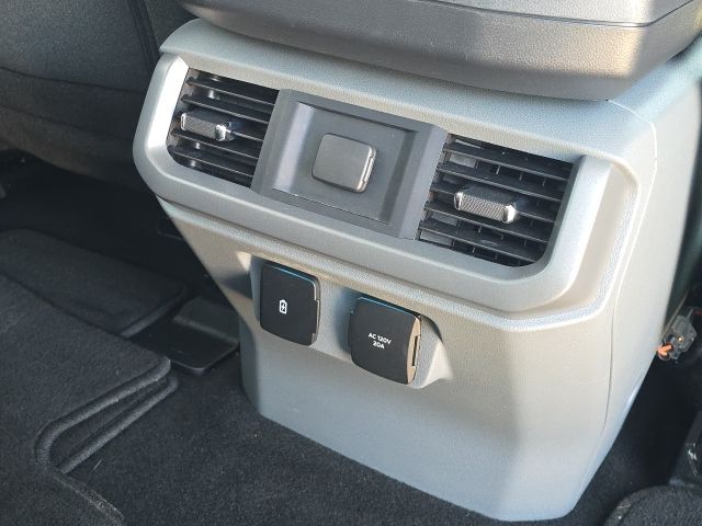 2024 Ford F-150 XLT:B02187