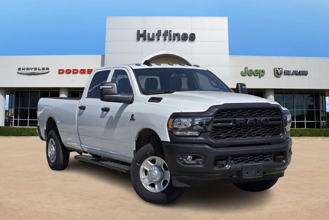 2023 Ram 3500 Tradesman photo 4