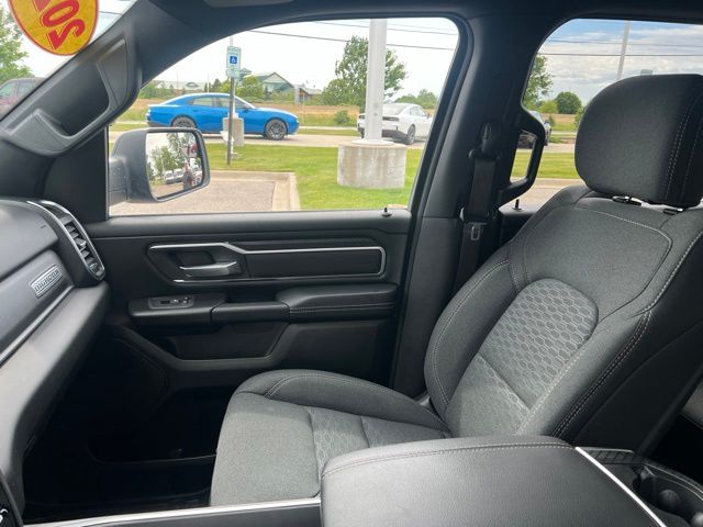 2025 Ram 1500 Big Horn/Lone Star - Diamond Black exterior view 19