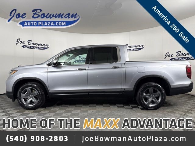 Lunar Silver Metallic 2022 Honda Ridgeline Pickup Truck All-Wheel Drive 9-Speed Automatic