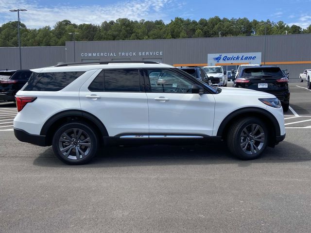 2025 Ford Explorer Active 2