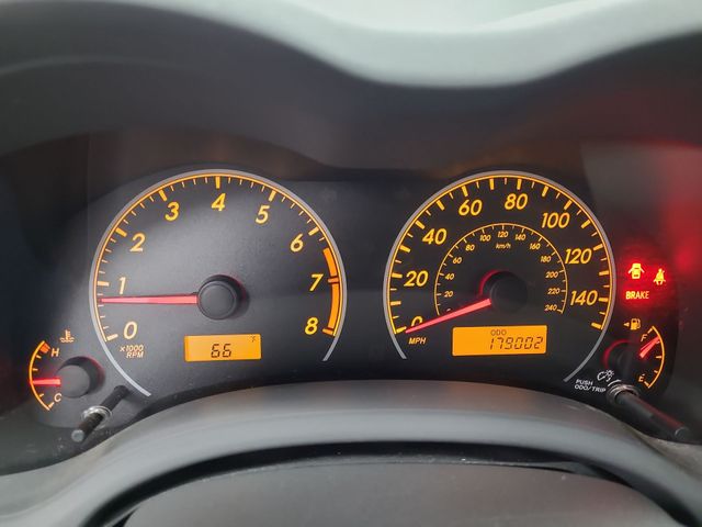 2010 – Toyota – Corolla