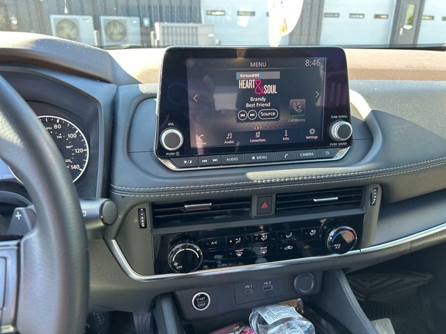 Used 2021 Black Nissan S image 18