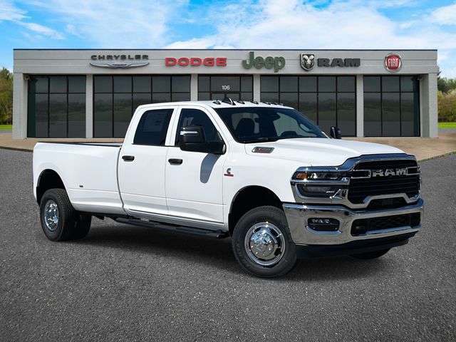 2026 RAM 3500 Tradesman Crew Cab LB DRW 4WD