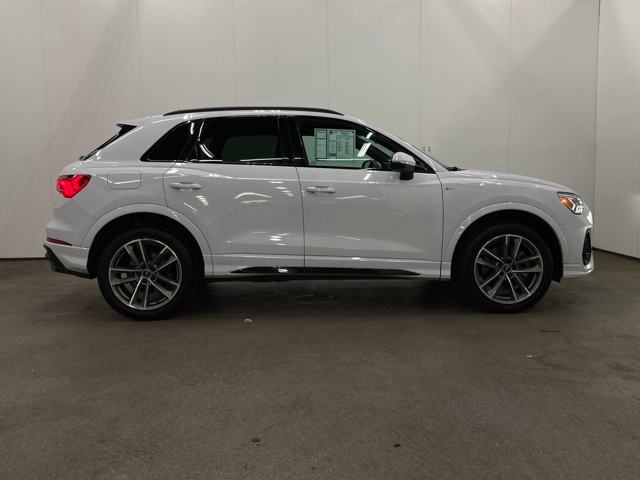 2023 Audi Q3 quattro S line Premium 45 TFSI