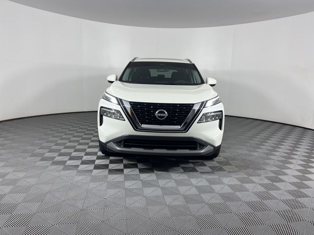 2023 Pearl White Tricoat Nissan Rogue SV FWD SUV