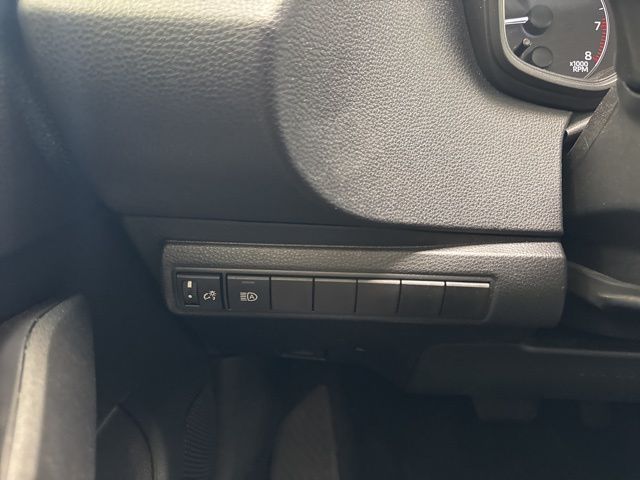 2025 Toyota Corolla LE - Photo 8