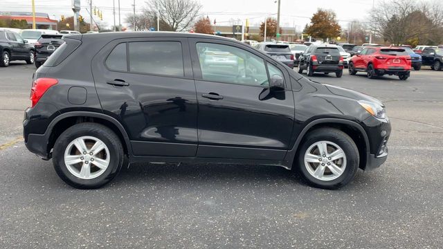 2019 Chevrolet Trax LS 9