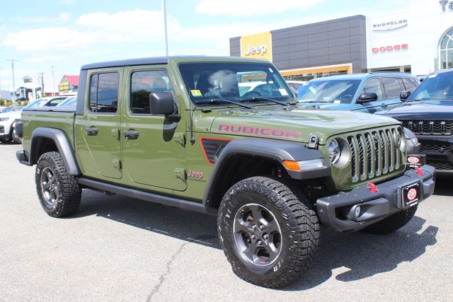Sarge Green Clearcoat 2021 Jeep Gladiator Pickup Truck Four-Wheel Drive 6-Speed Manual